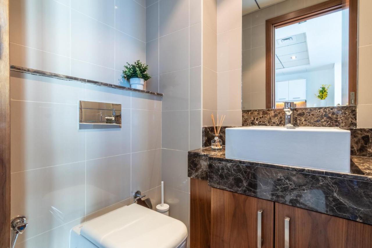 The Smart Concierge - Bay Apartment